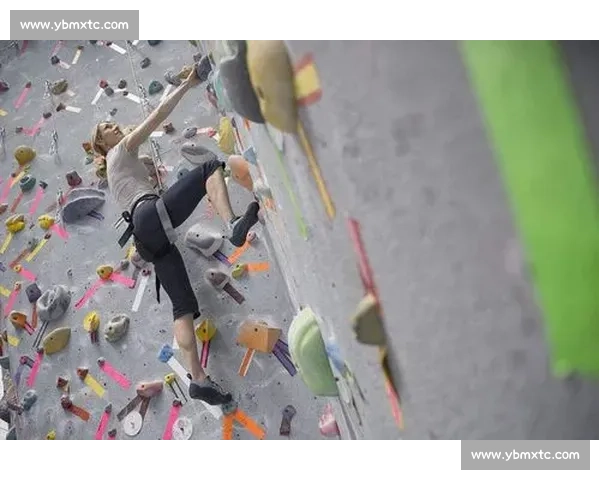 全民热潮：极限打嘴巴比赛挑战勇气与耐力的巅峰盛宴